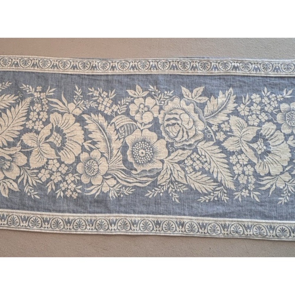 WILLIAMS-SONOMA Vintage Floral LIGHT BLUE Jacquard Table Runner 17.5" x 103"